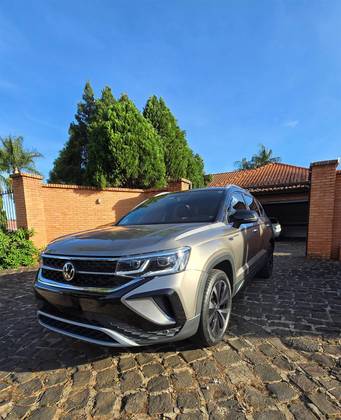 VOLKSWAGEN TAOS 1.4 250 TSI TOTAL FLEX HIGHLINE AUTOMÁTICO